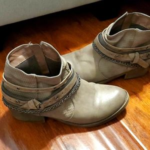 Redbudstone Ankle Boots